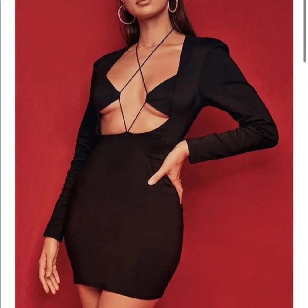 bohoo black dress 🖤